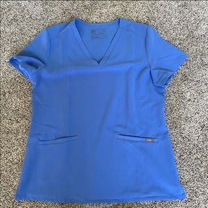 Figs medium scrub top